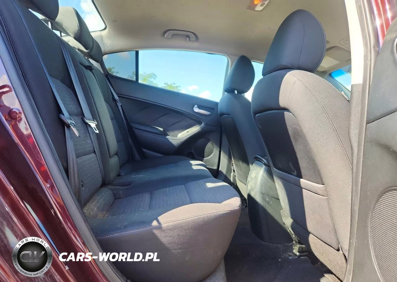 2018 Kia Forte Lx VIN:3KPFL4A73JE226529 - 10
