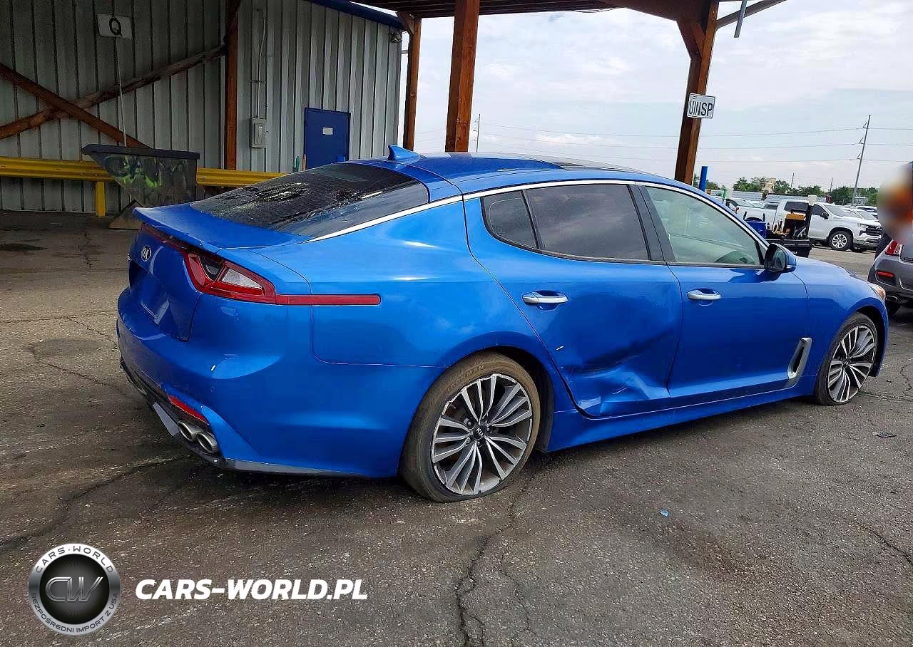 2018 Kia Stinger Premium VIN:KNAE25LA3J6014925 - 3
