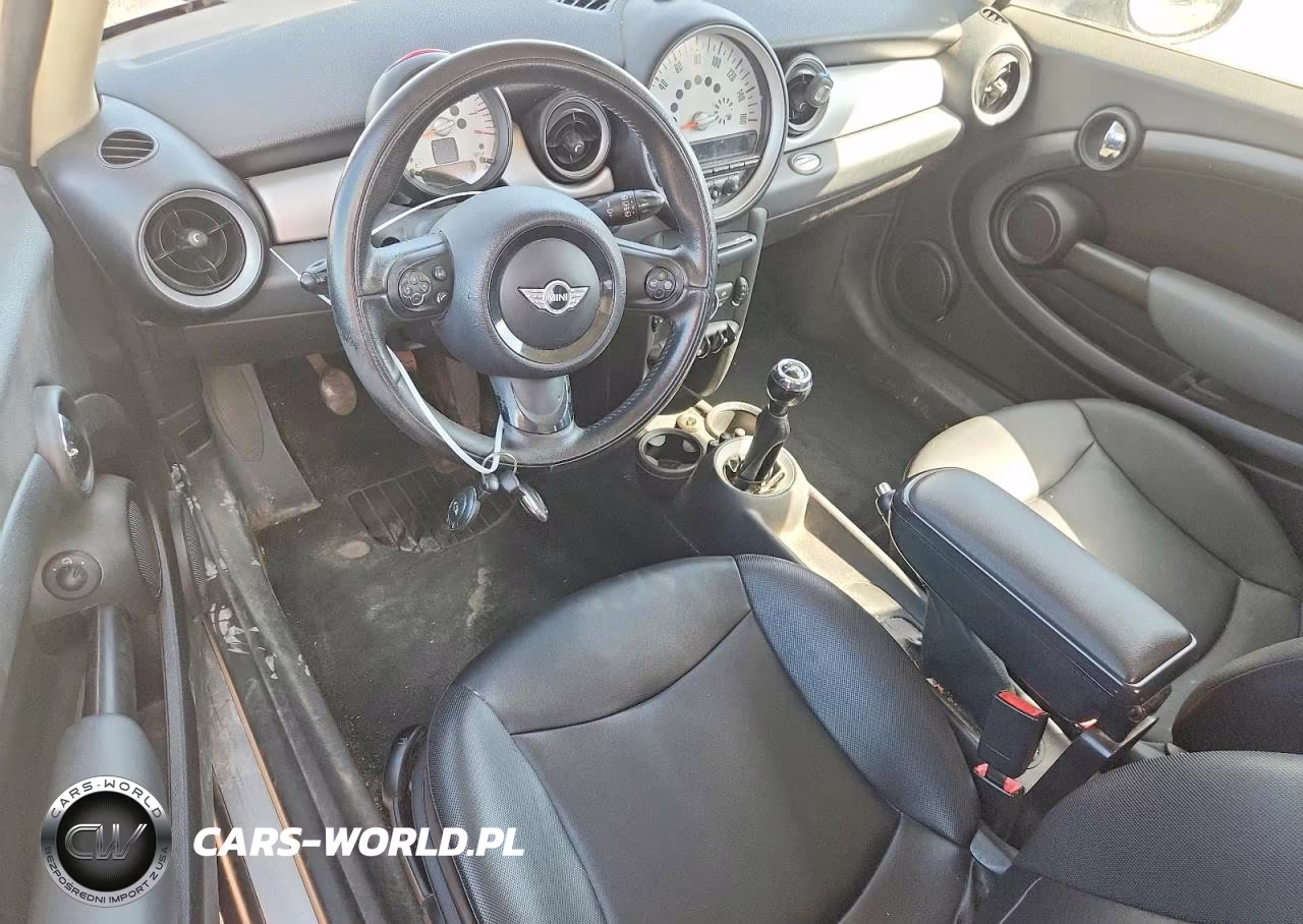 2012 Mini Cooper VIN:WMWSU3C57CT369427 - 8
