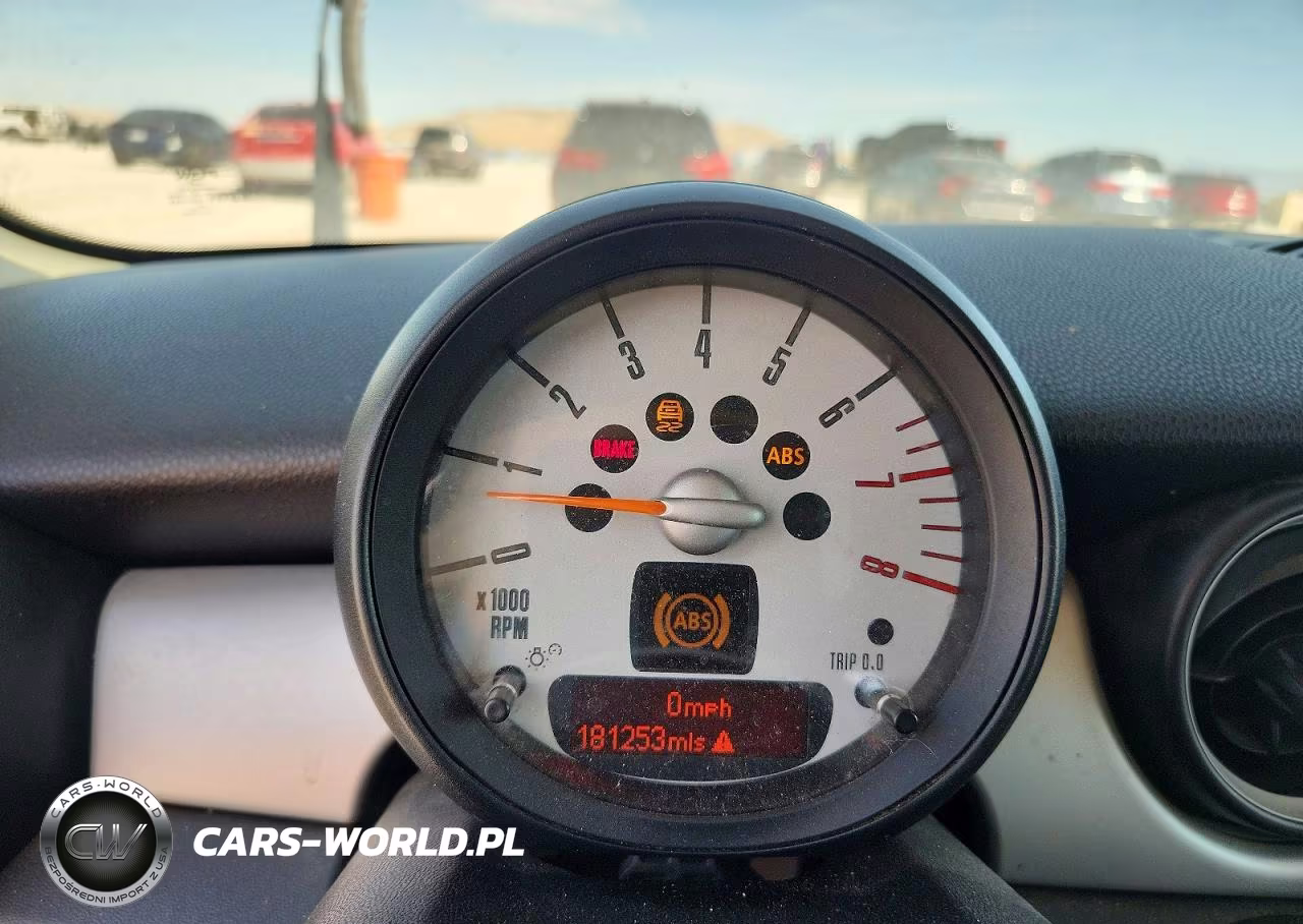 2012 Mini Cooper VIN:WMWSU3C57CT369427 - 9