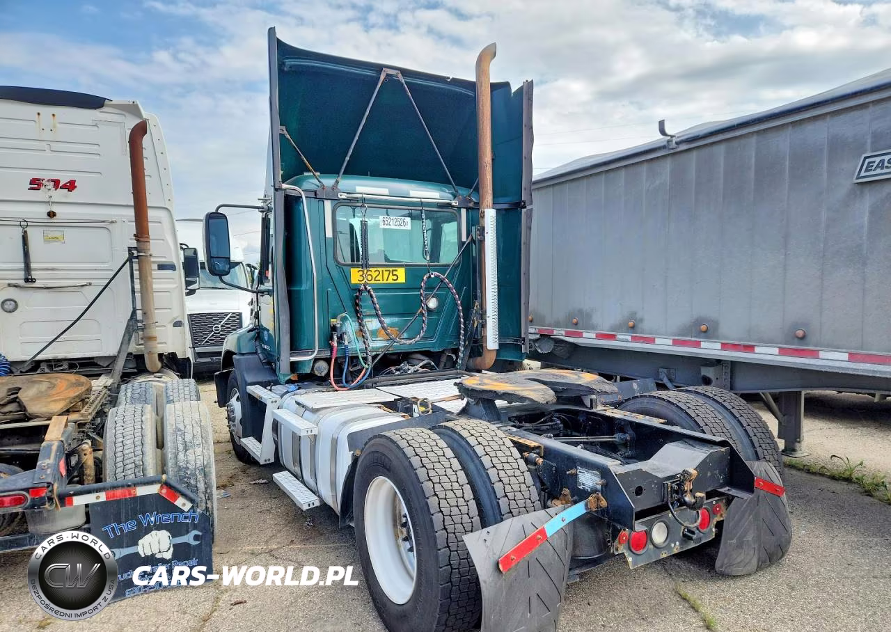 2017 Mack 600 Cxu600 VIN:1M1AW01X8HM009483 - 2
