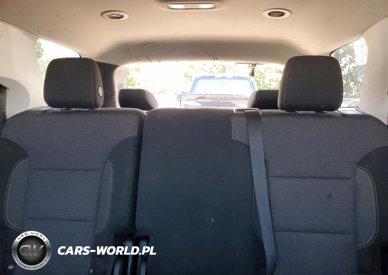 2018 Chevrolet Traverse Lt VIN:1GNEVGKW8JJ147042 - 10
