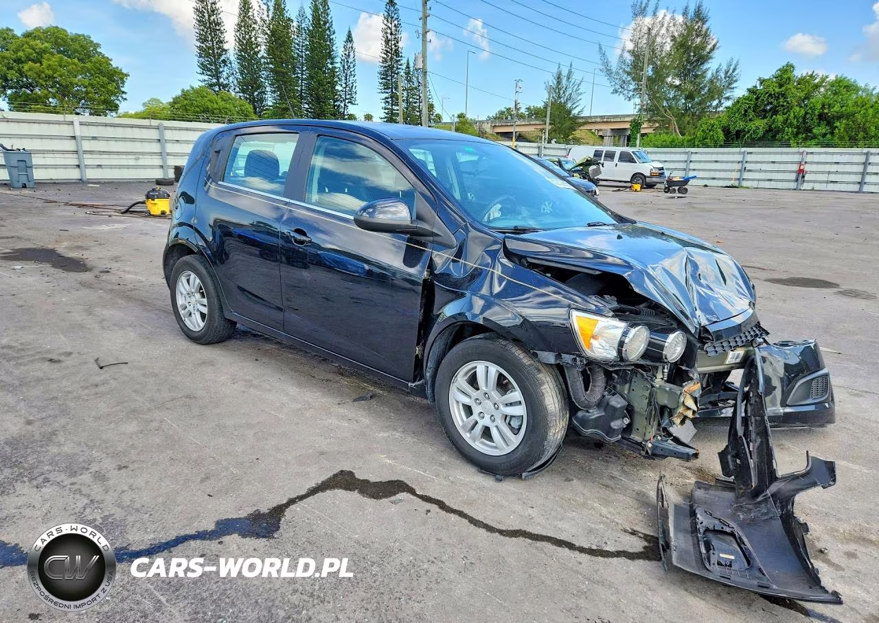 2014 Chevrolet Sonic Lt VIN:1G1JC6SH0E4186682 - 4