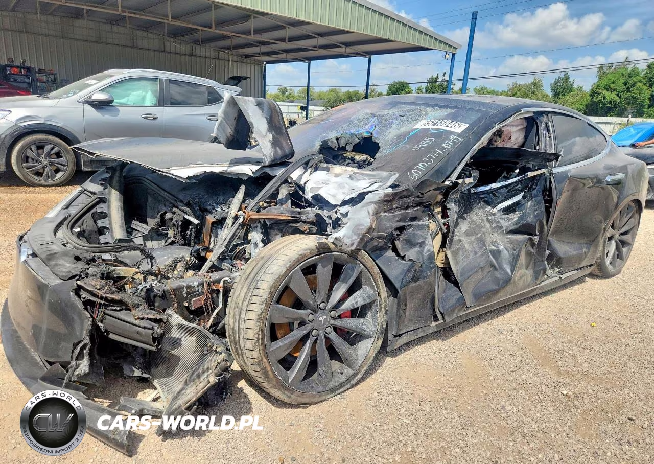 2017 Tesla Model S VIN:5YJSA1E49HF224985 - 1