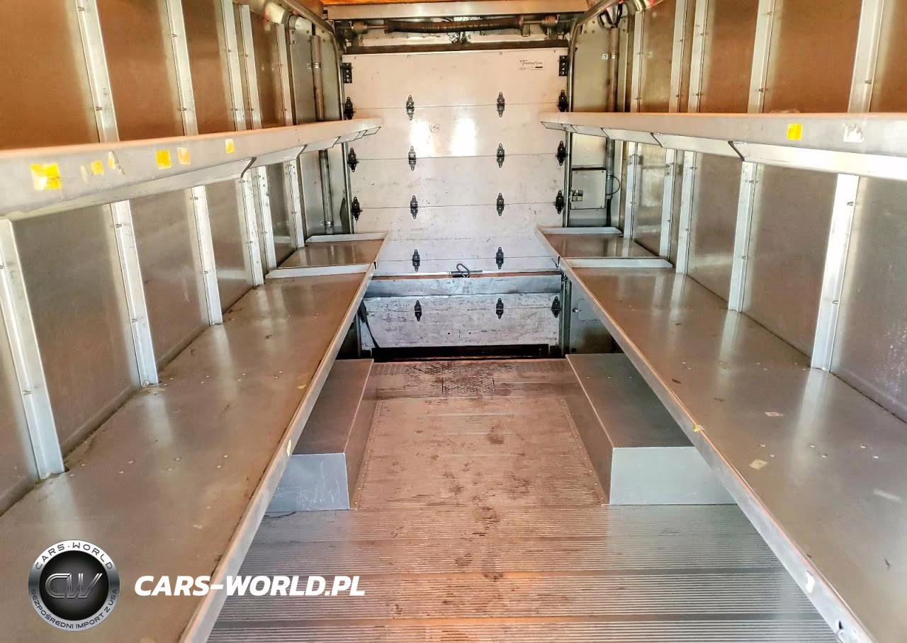 2020 Freightliner Chassis M Line Walk-In Van VIN:4UZAC2EA6LCMH7759 - 10