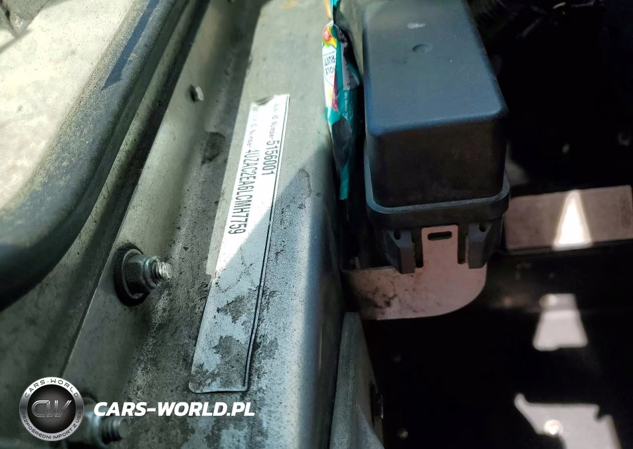 2020 Freightliner Chassis M Line Walk-In Van VIN:4UZAC2EA6LCMH7759 - 13