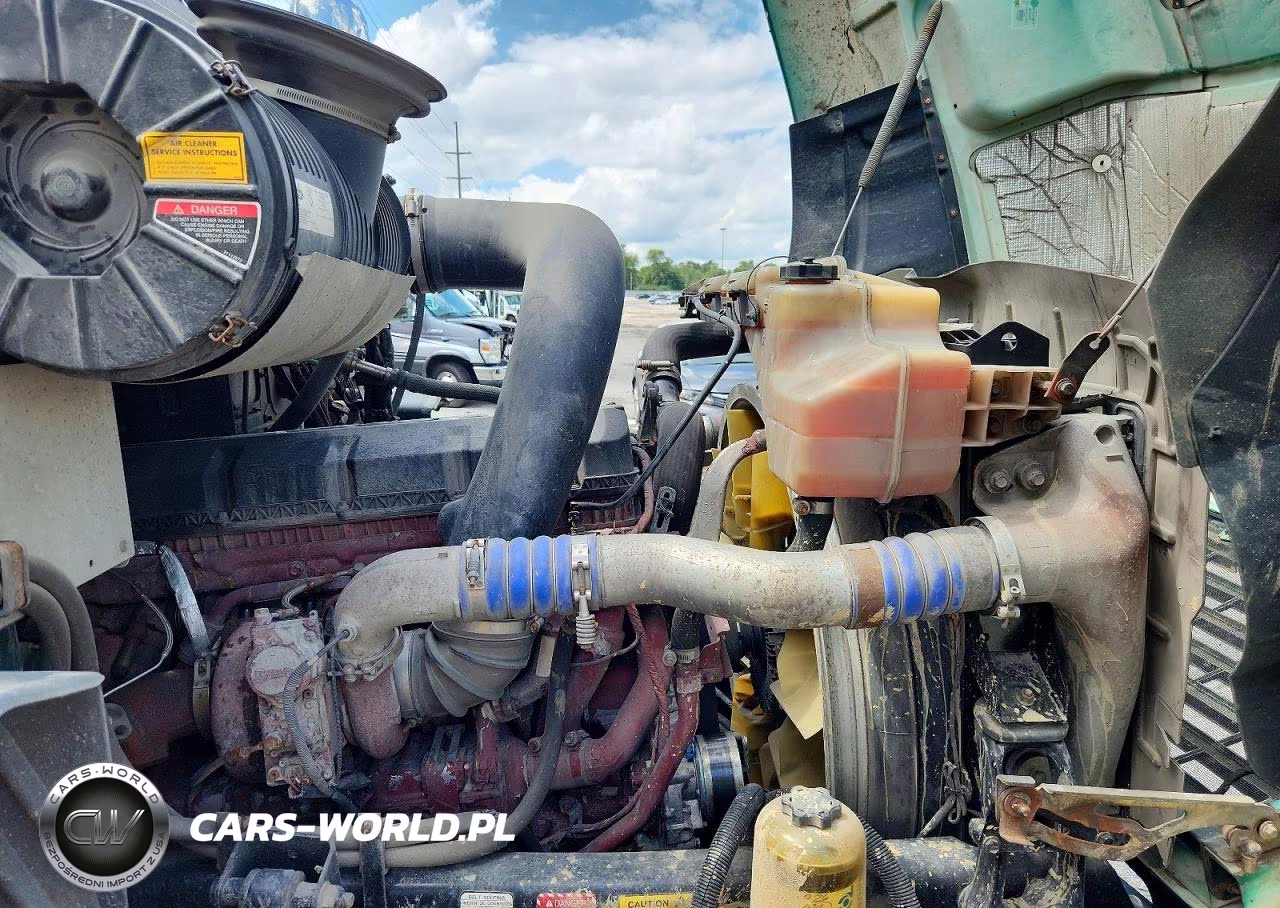 2018 Mack Cxu612 Semi Truck VIN:1M1AW01X2JM010571 - 10