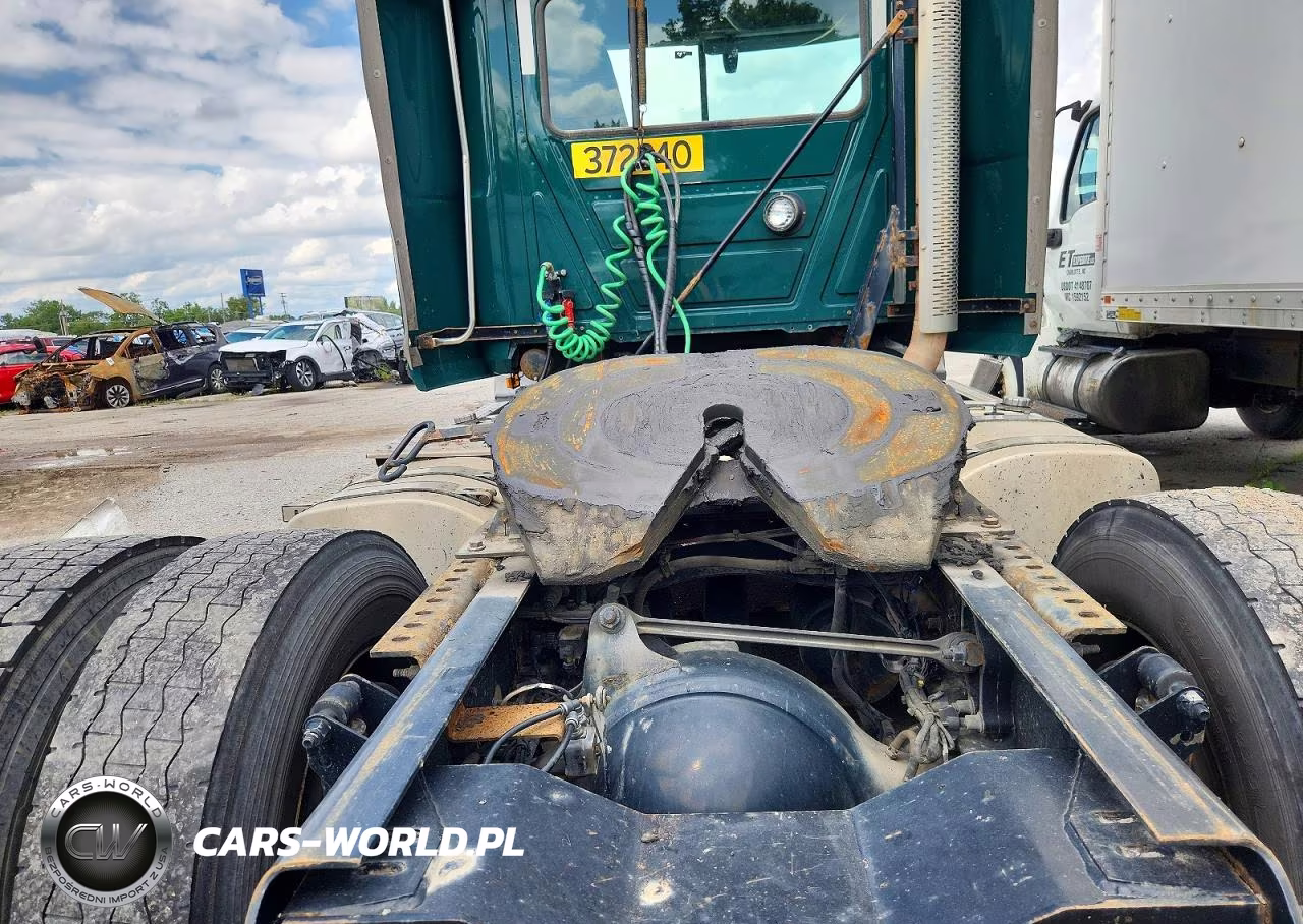 2018 Mack Cxu612 Semi Truck VIN:1M1AW01X2JM010571 - 13