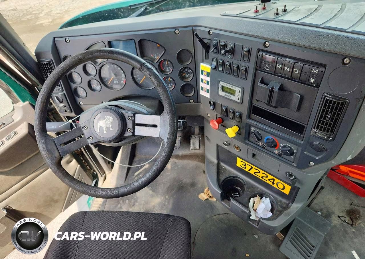2018 Mack Cxu612 Semi Truck VIN:1M1AW01X2JM010571 - 8