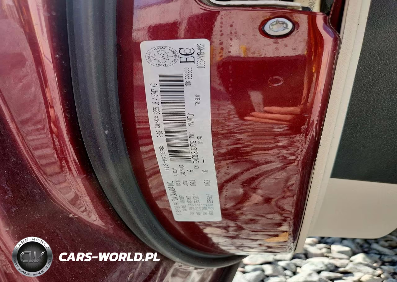 2018 Chrysler Pacifica Touring L Plus VIN:2C4RC1EG6JR230790 - 12