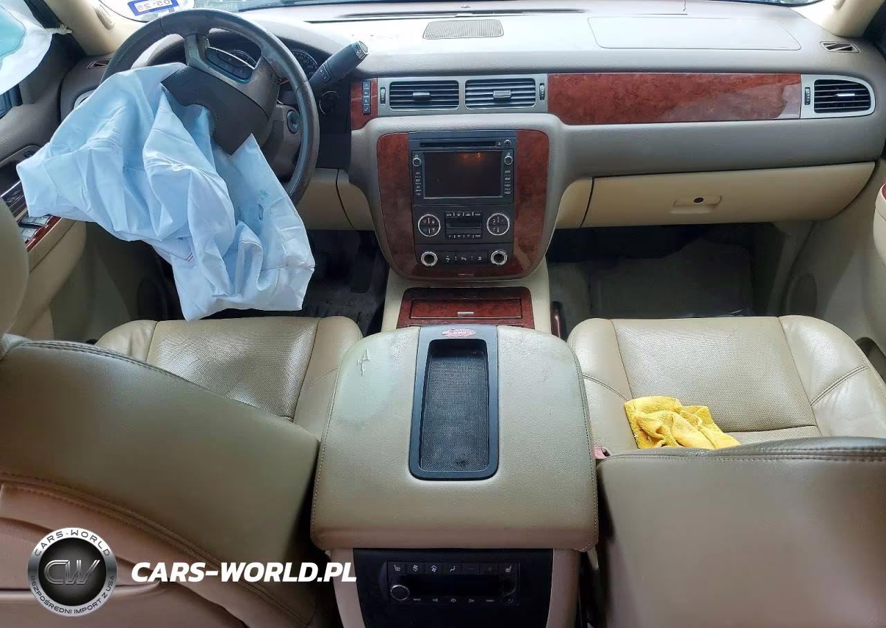 2010 Chevrolet Suburban C1500 Ltz VIN:1GNUCKE04AR281933 - 8