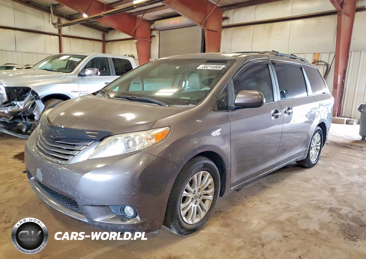 2014 Toyota Sienna Xle 8-Passenger – zdjęcie 1 z 13