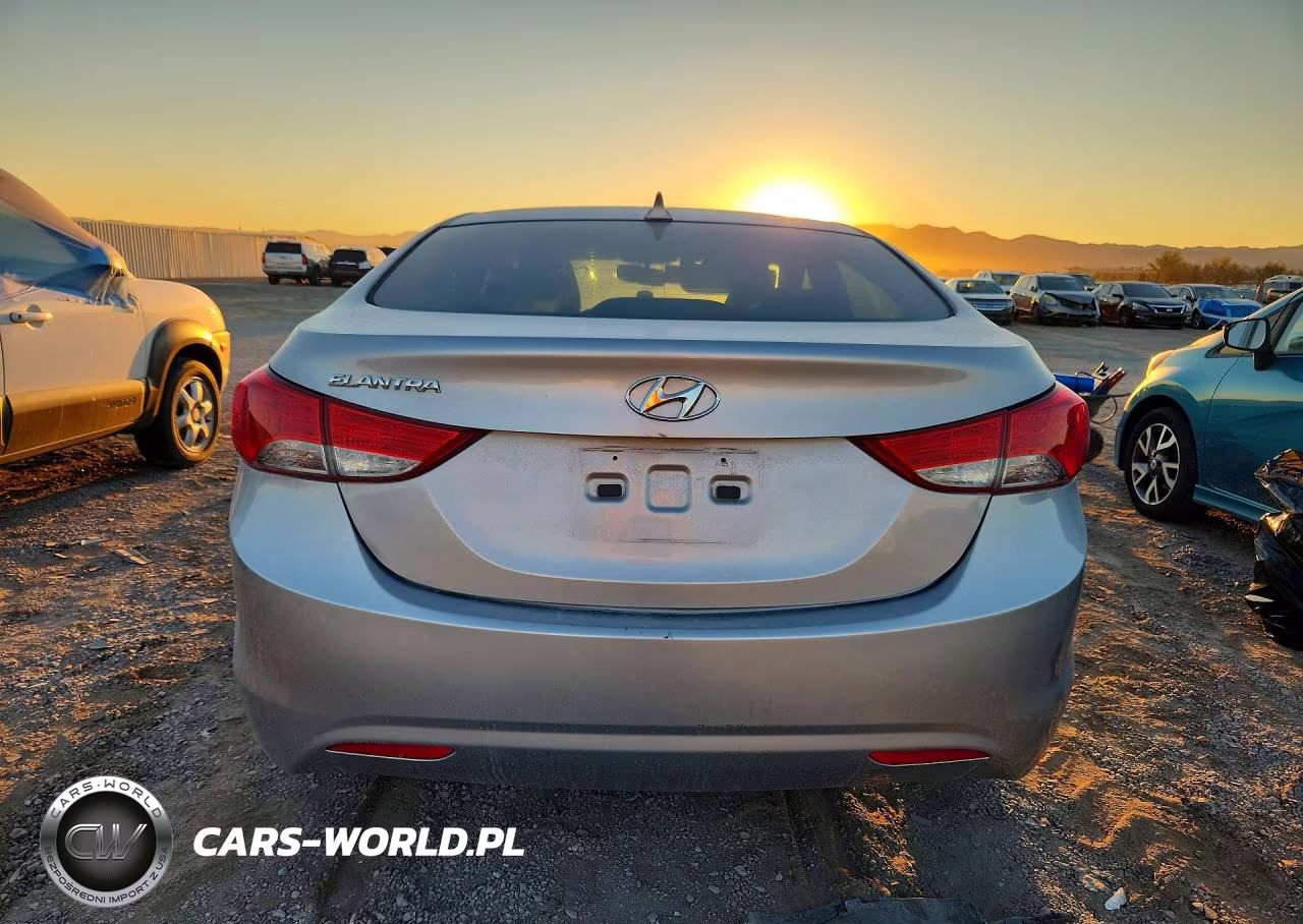 2013 Hyundai Elantra Gls VIN:5NPDH4AE3DH301947 - 6
