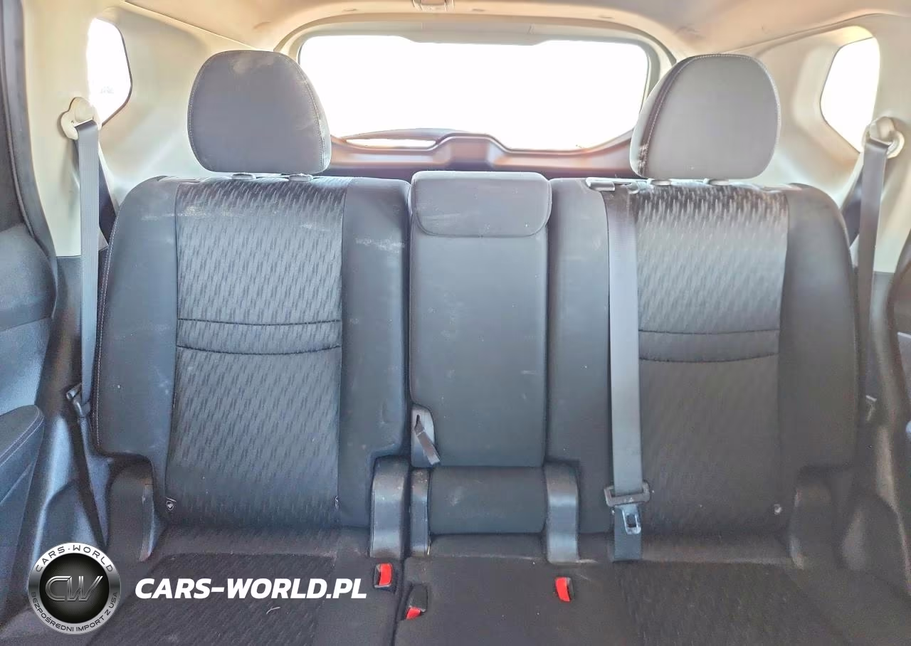 2017 Nissan Rogue S VIN:KNMAT2MT1HP522084 - 10