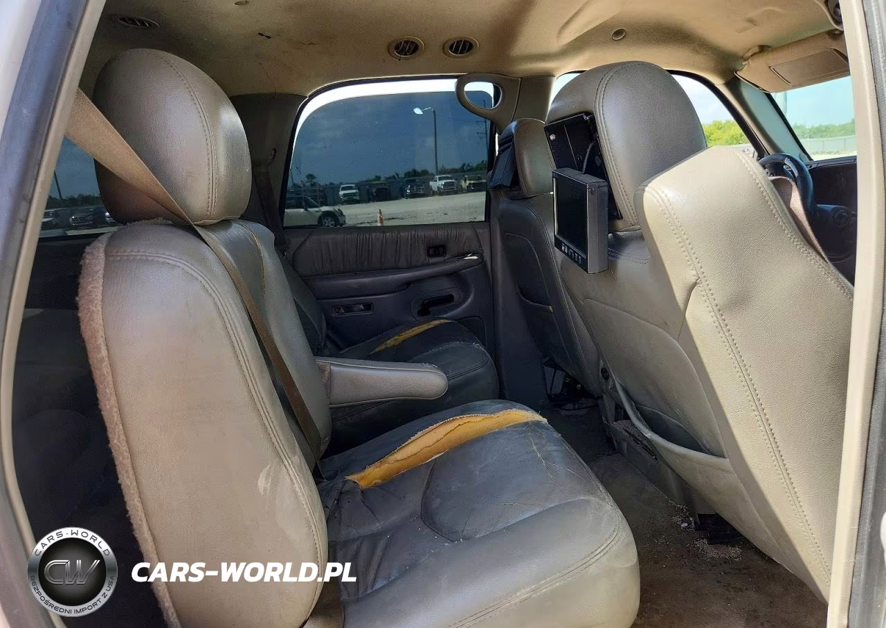 2005 Chevrolet Tahoe C1500 VIN:1GNEC13T55R188484 - 10
