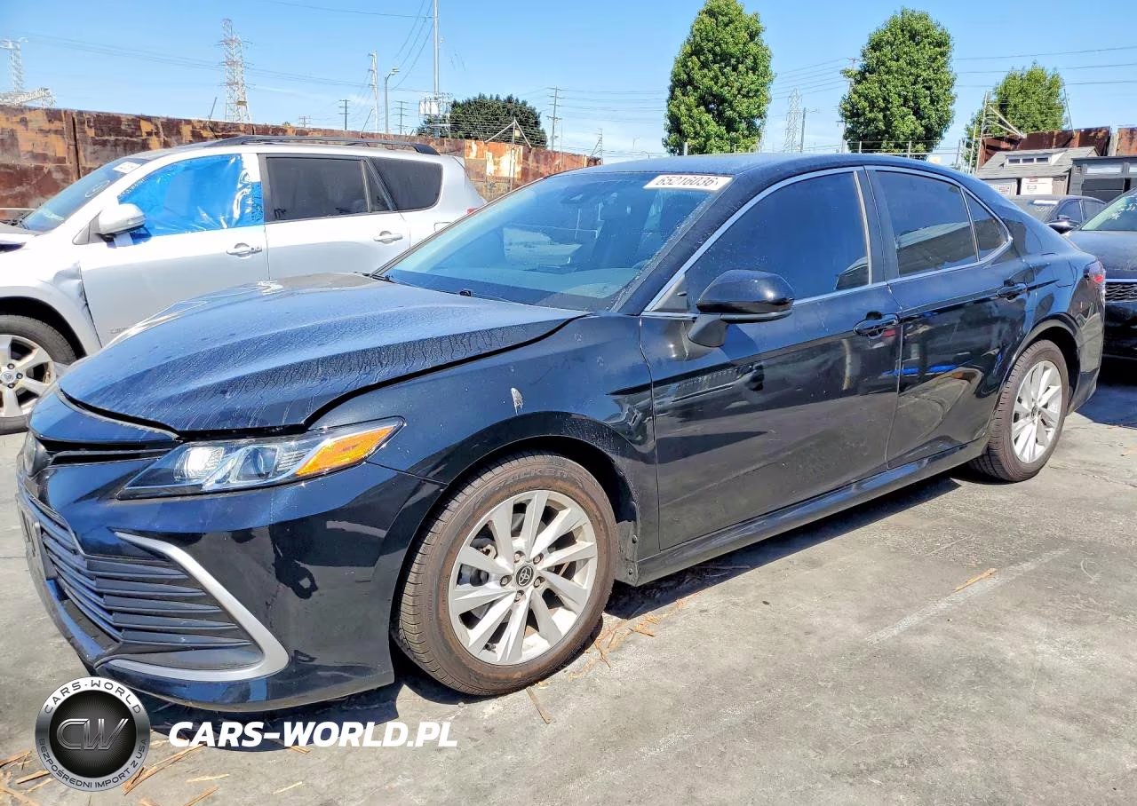 2022 Toyota Camry Le