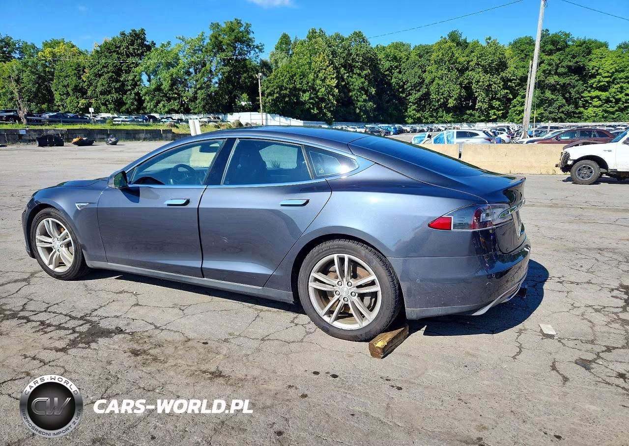2015 Tesla Model S VIN:5YJSA1E14FF110508 - 2