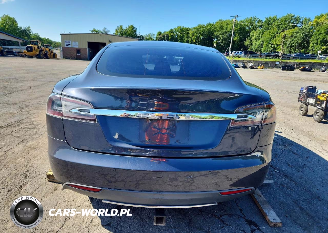 2015 Tesla Model S VIN:5YJSA1E14FF110508 - 6