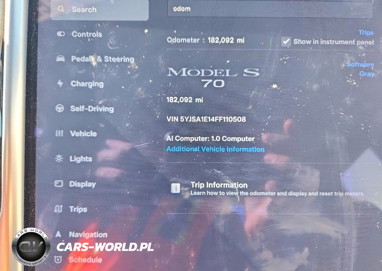 2015 Tesla Model S VIN:5YJSA1E14FF110508 - 9