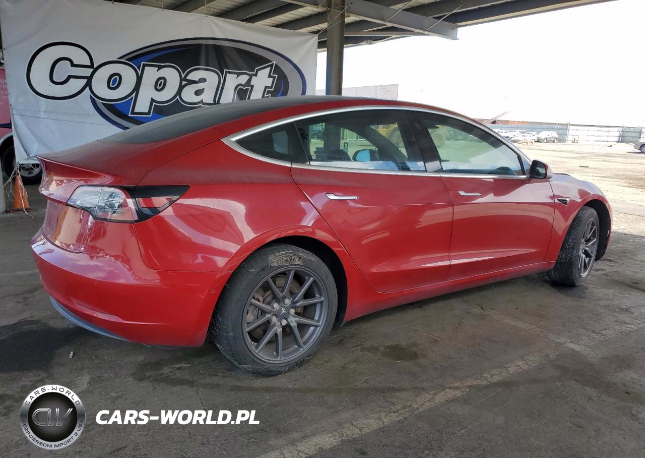 2018 Tesla Model 3 VIN:5YJ3E1EAXJF049196 - 3