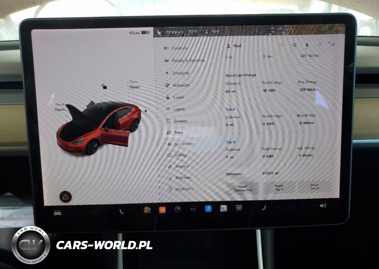 2018 Tesla Model 3 VIN:5YJ3E1EAXJF049196 - 9