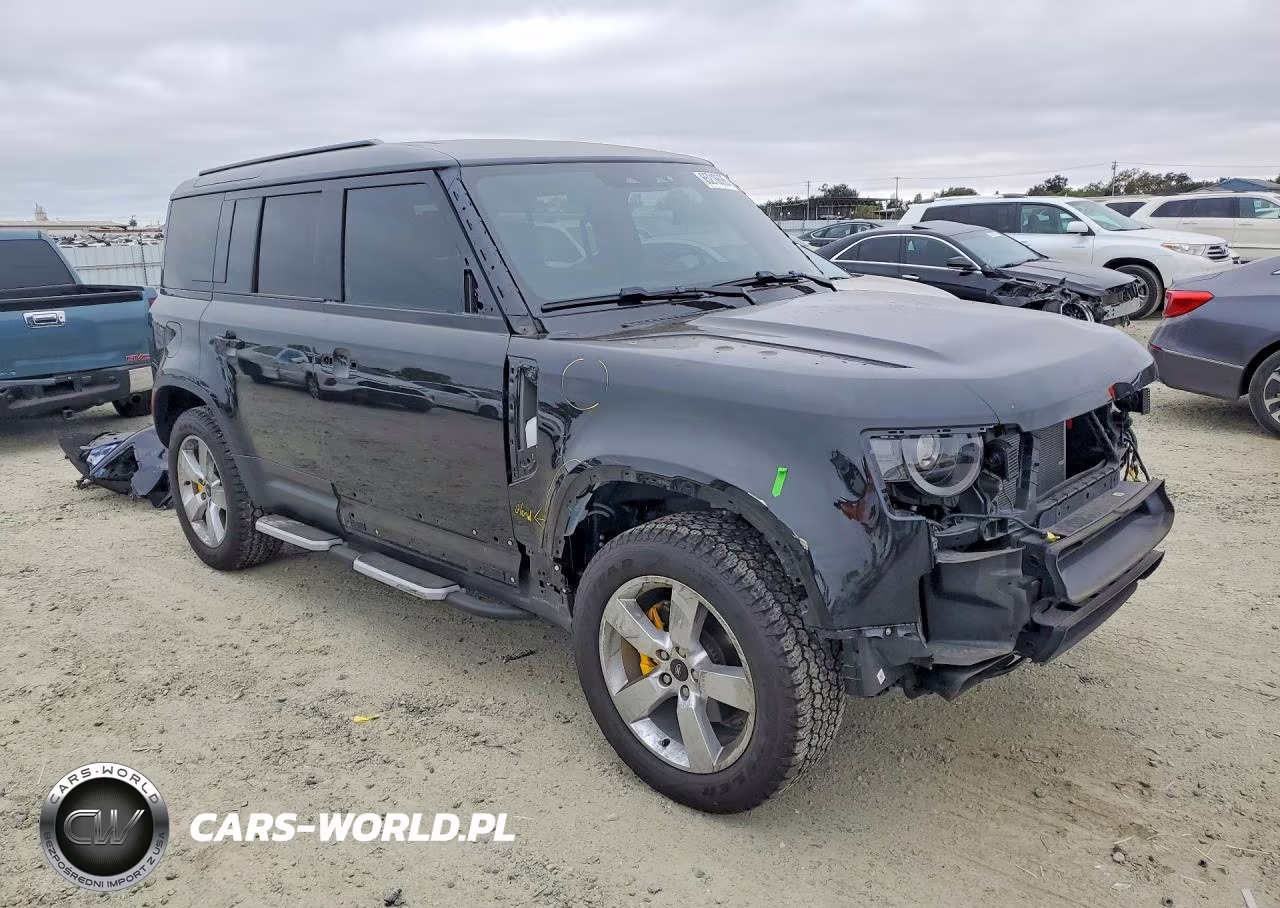2025 Land Rover Defender 110 S VIN:SALEJ7EX8S2361185 - 4