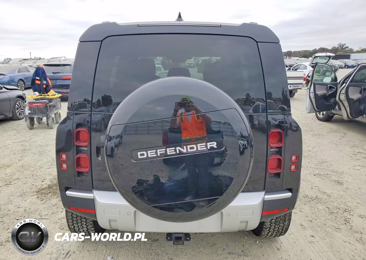 2025 Land Rover Defender 110 S VIN:SALEJ7EX8S2361185 - 6
