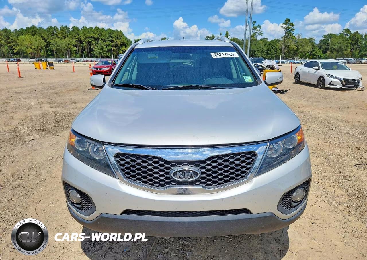 2013 Kia Sorento Lx VIN:5XYKT3A6XDG381828 - 5