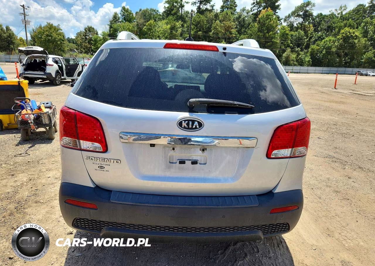 2013 Kia Sorento Lx VIN:5XYKT3A6XDG381828 - 6
