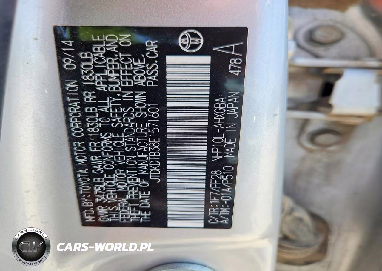 2014 Toyota Prius C Three VIN:JTDKDTB38E1571601 - 12