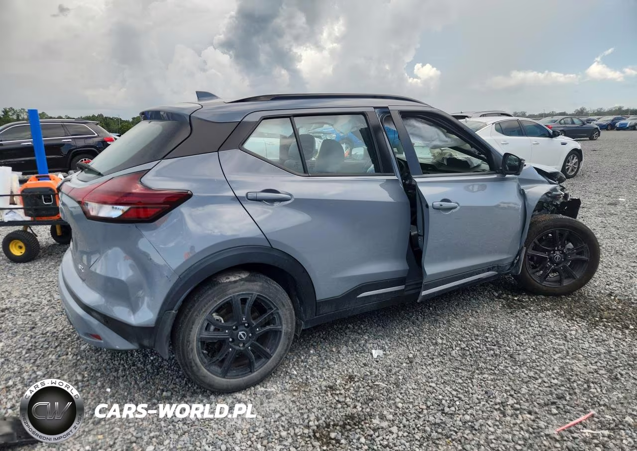 2023 Nissan Kicks Sr VIN:3N1CP5DV1PL529677 - 3