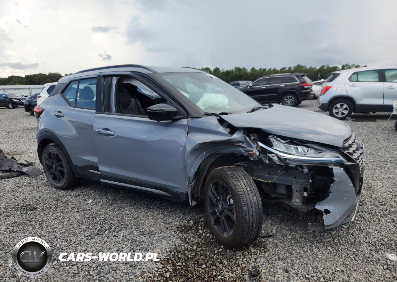 2023 Nissan Kicks Sr VIN:3N1CP5DV1PL529677 - 4