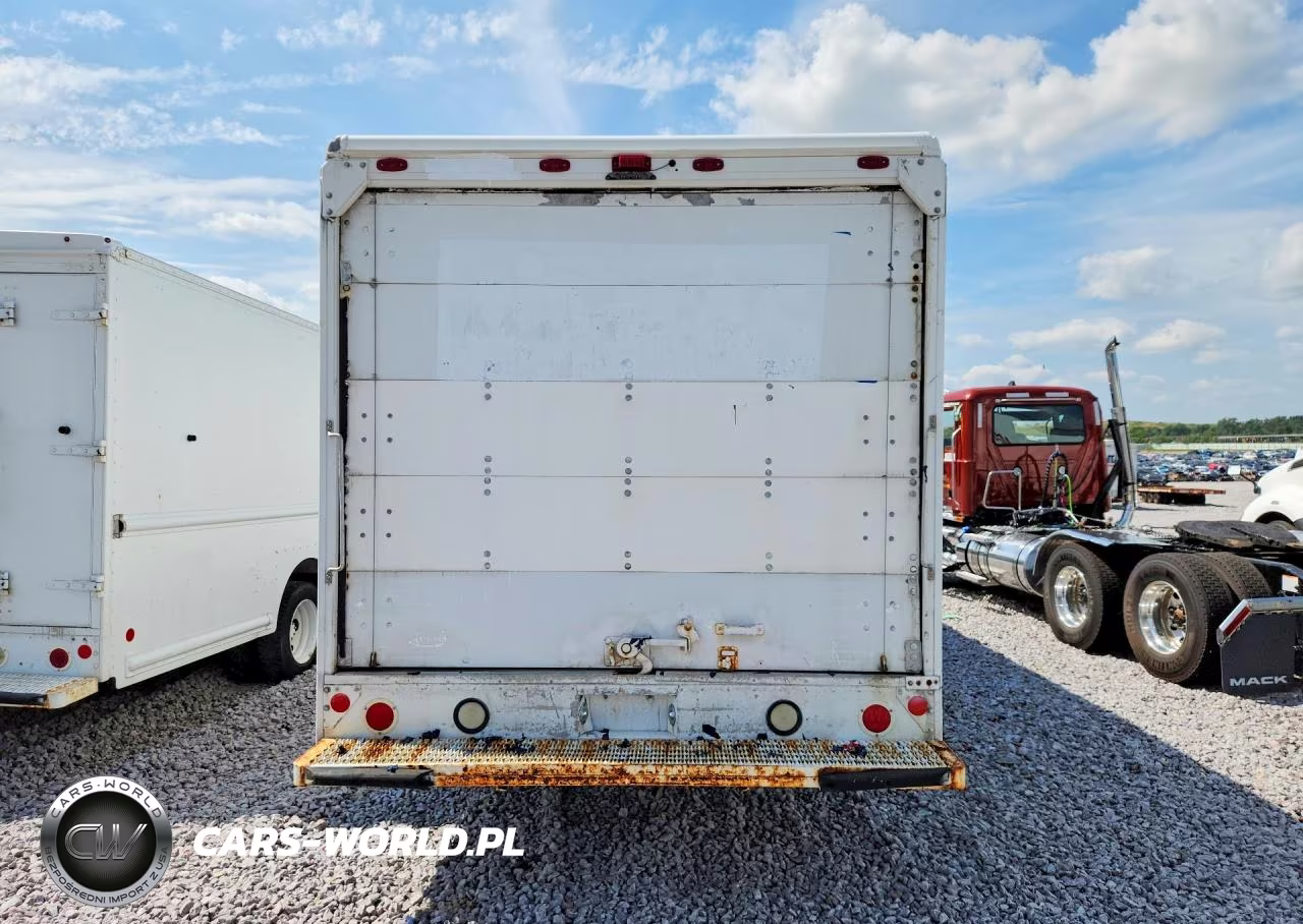 2011 Ford F59 Delivery Truck VIN:1F66F5KYXB0A10386 - 6