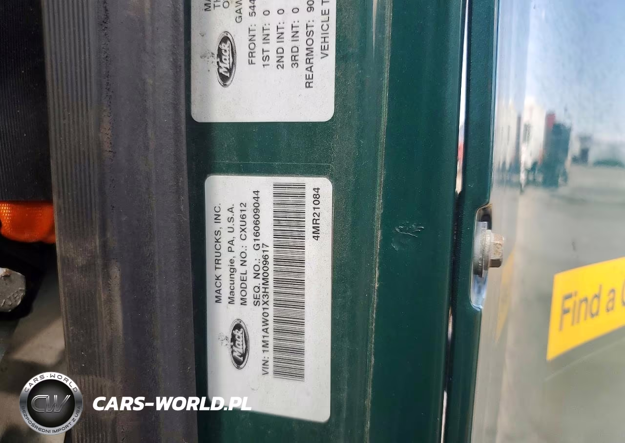 2017 Mack Cxu612 Semi Truck VIN:1M1AW01X3HM009617 - 11