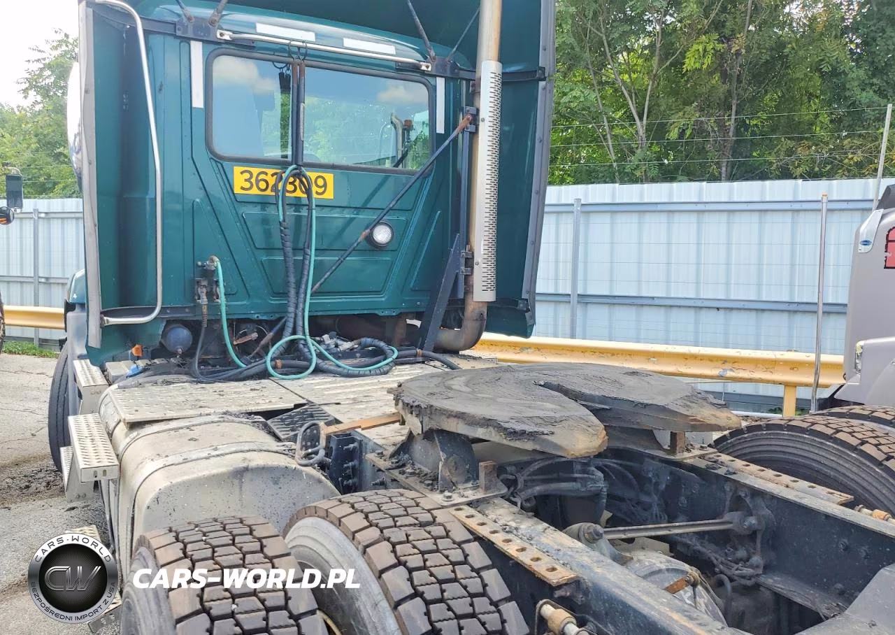 2017 Mack Cxu612 Semi Truck VIN:1M1AW01X3HM009617 - 13