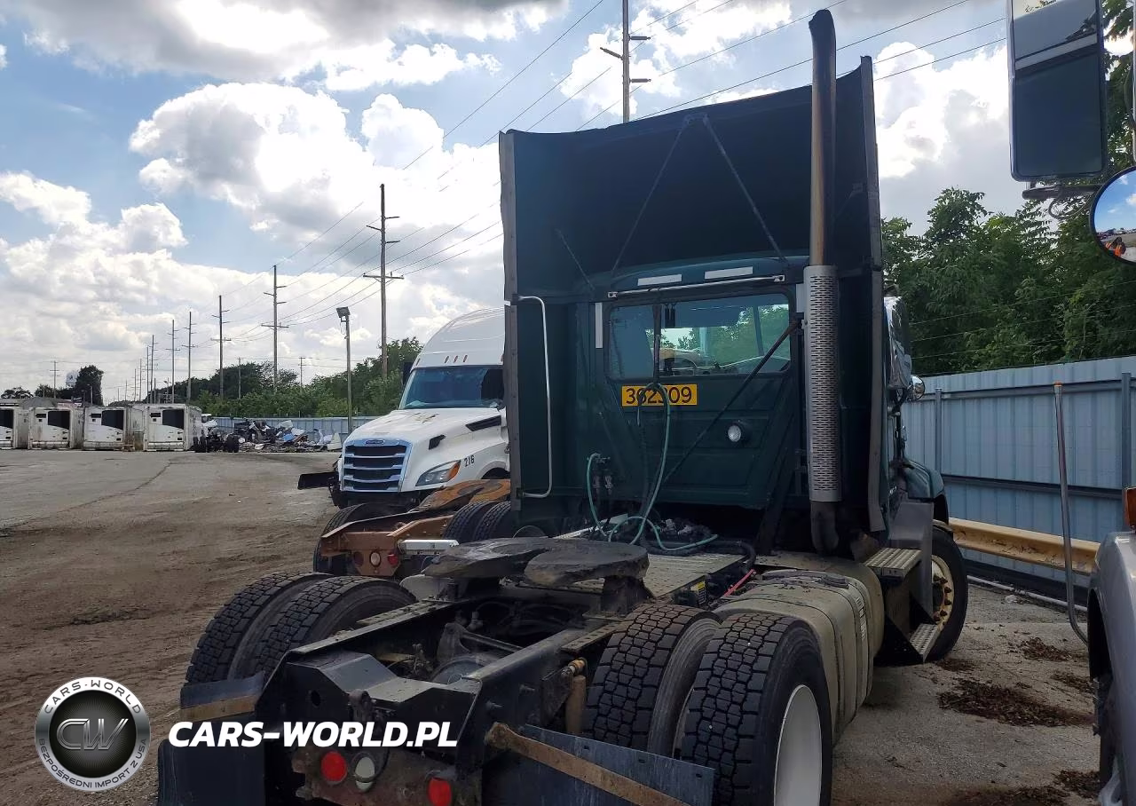 2017 Mack Cxu612 Semi Truck VIN:1M1AW01X3HM009617 - 3