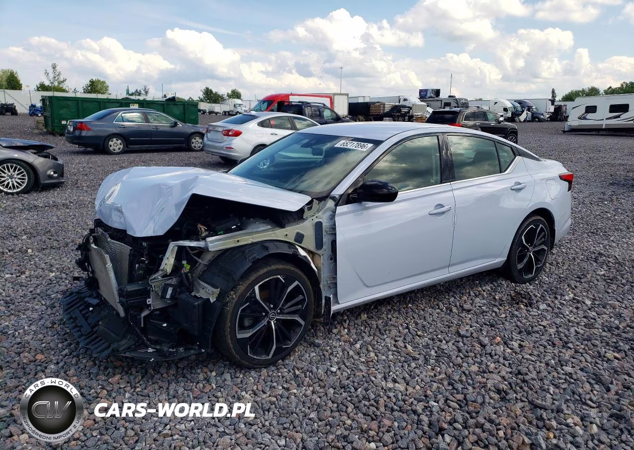 2023 Nissan Altima Sr – zdjęcie 1 z 12
