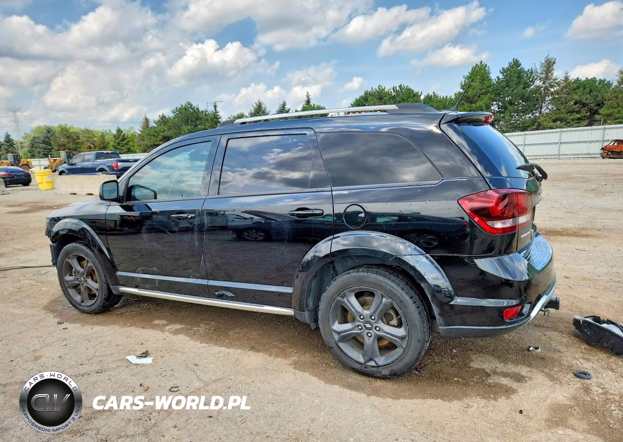 2018 Dodge Journey Crossroad VIN:3C4PDCGG2JT378199 - 2
