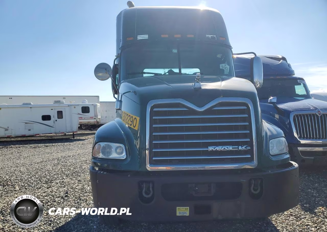 2018 Mack Cxu612 Semi Truck VIN:1M1AW01X2JM010621 - 5