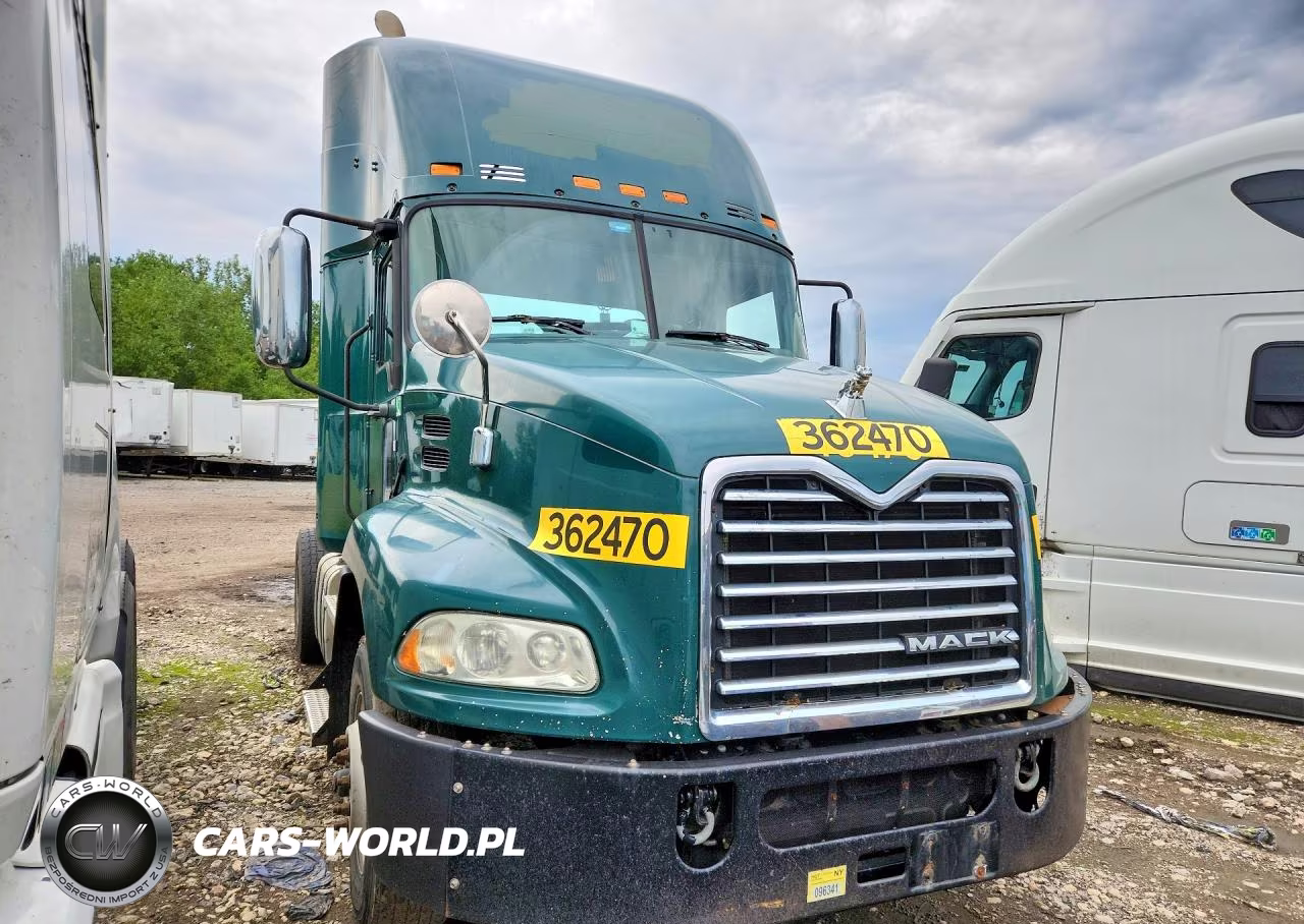 2017 Mack Cxu612 Semi Truck VIN:1M1AW01X5HM009778 - 4