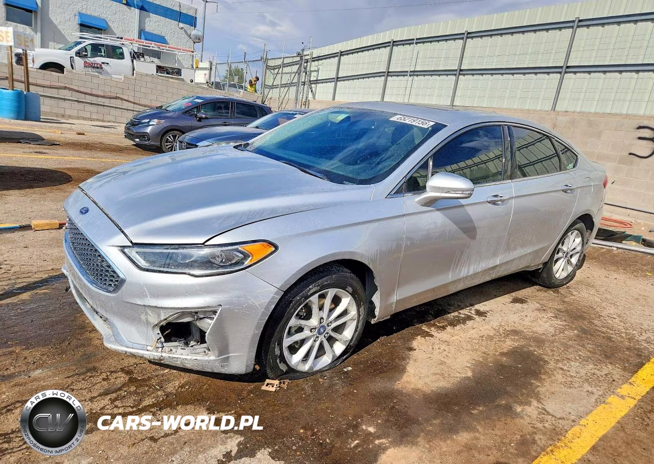 2019 Ford Fusion Titanium – zdjęcie 1 z 13