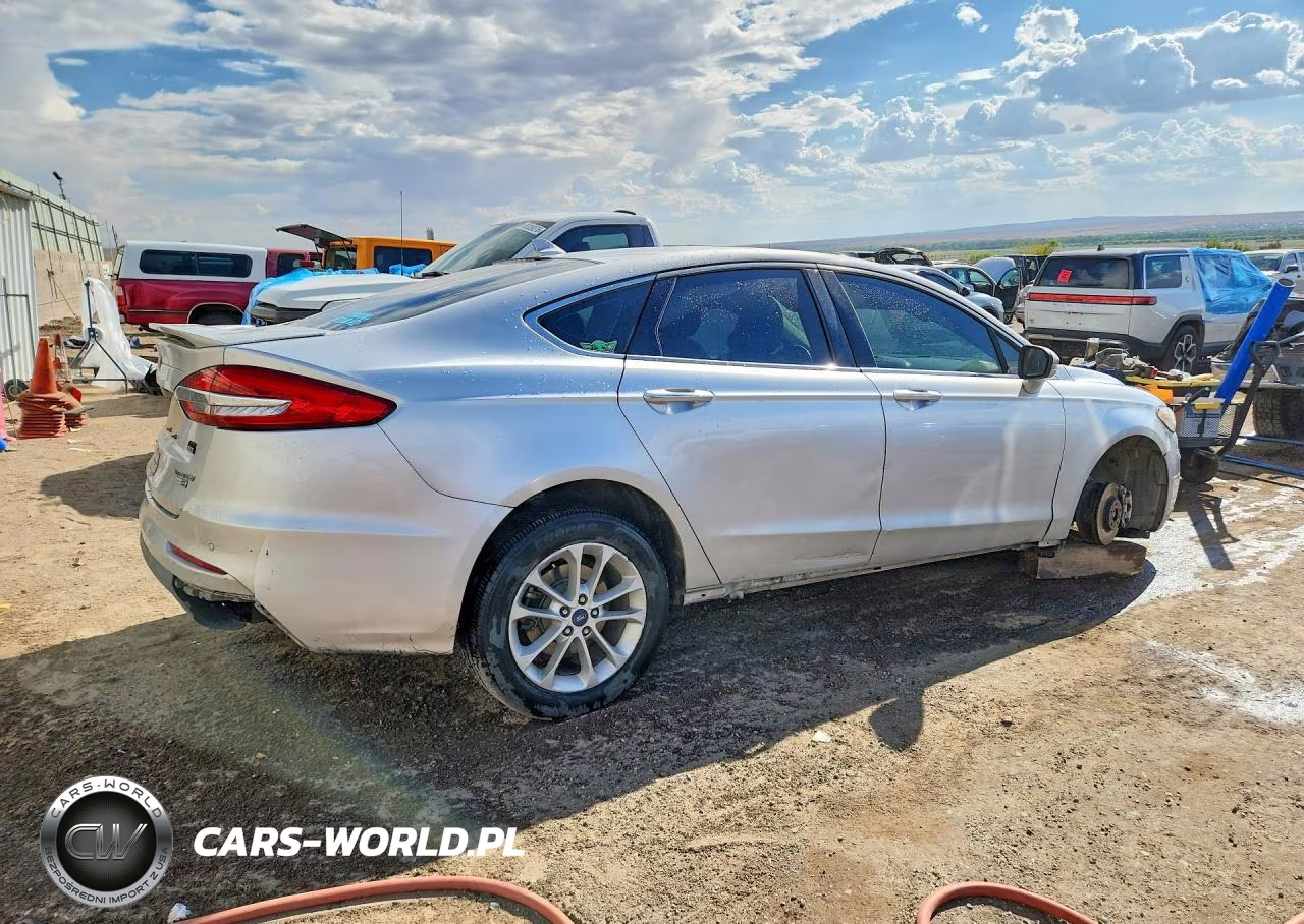 2019 Ford Fusion Titanium VIN:3FA6P0D97KR256854 - 3