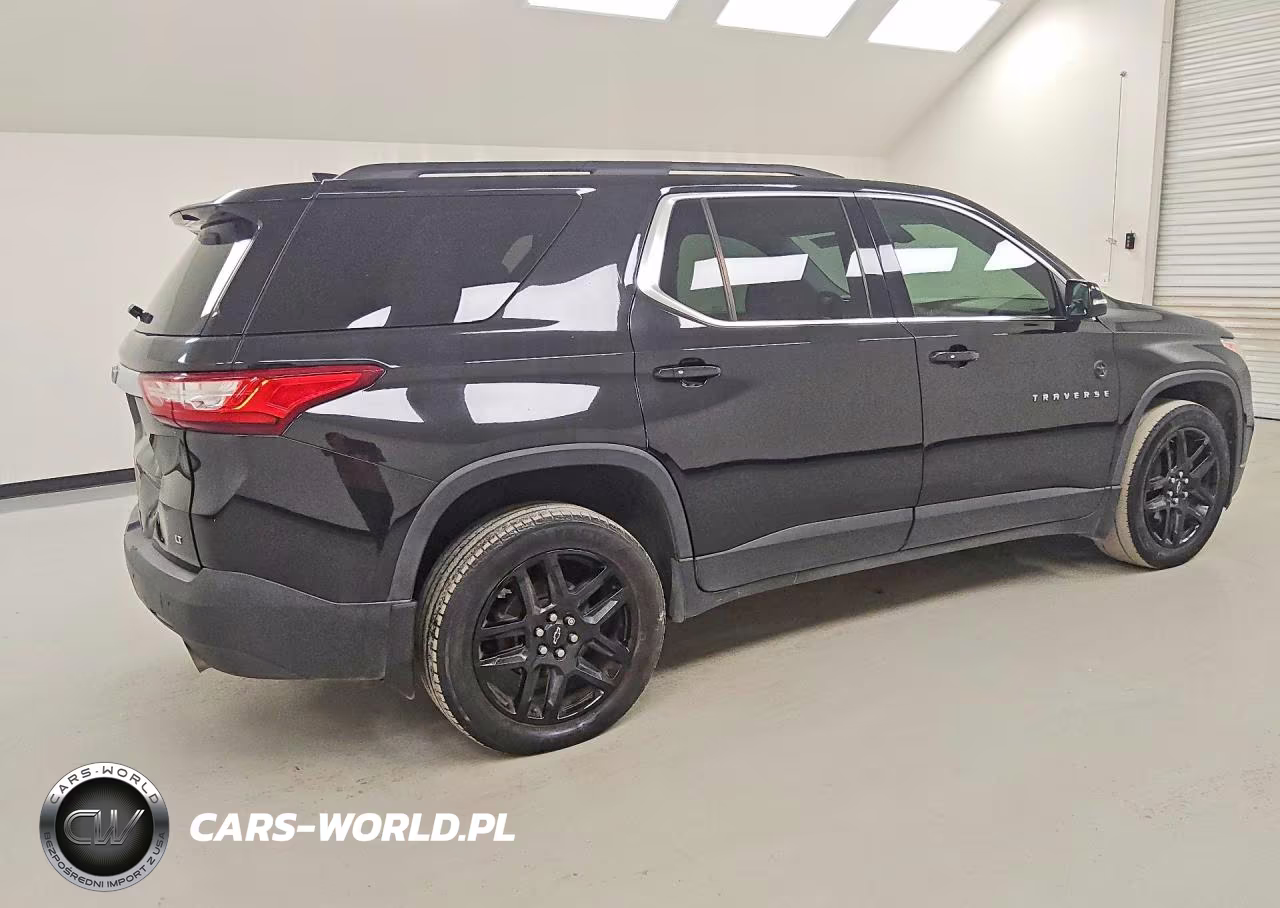 2019 Chevrolet Traverse Lt VIN:1GNERGKW4KJ203791 - 3