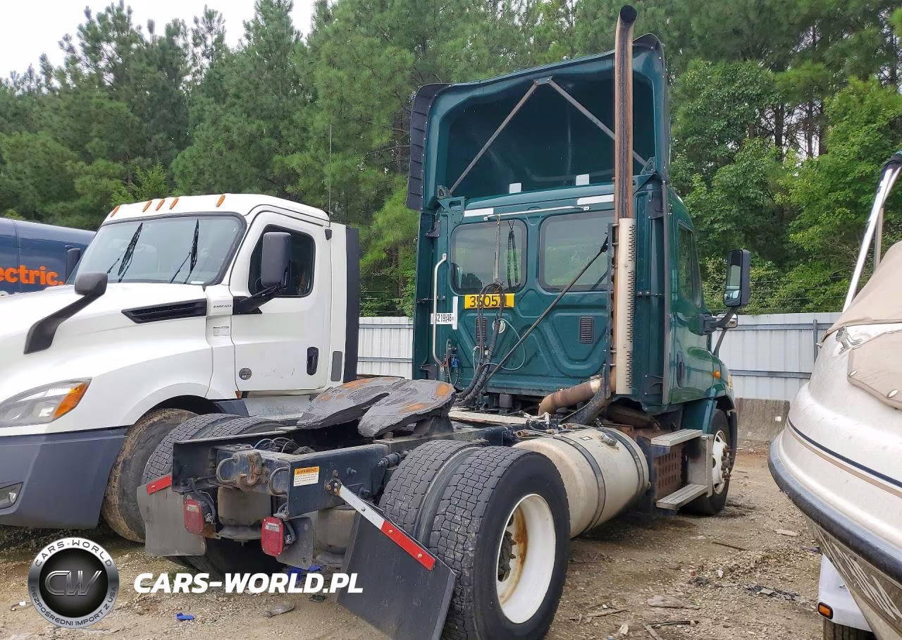 2016 Freightliner Cascadia 113 Semi Truck VIN:3AKBGADV6GDHE0175 - 3
