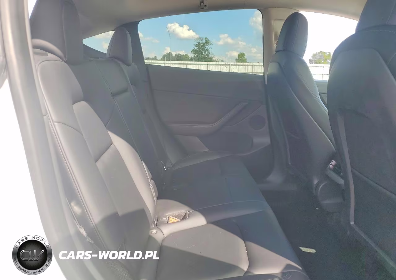2021 Tesla Model Y VIN:5YJYGDEE7MF299133 - 10