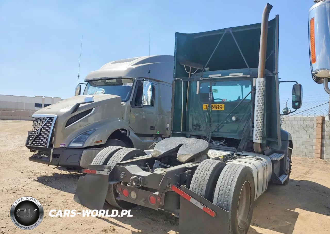 2017 Mack 600 Cxu600 VIN:1M1AW01X9HM009797 - 3