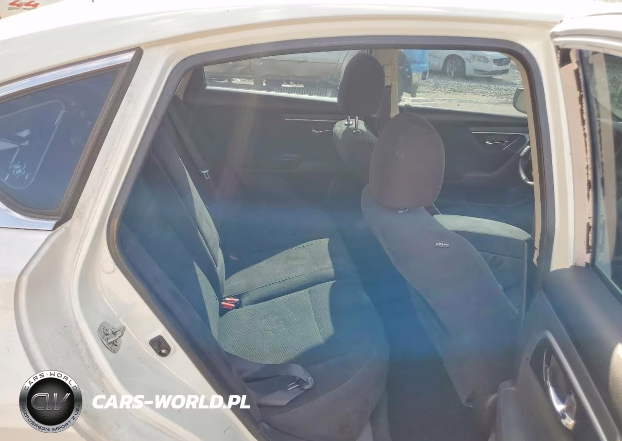 2014 Nissan Altima 2.5 S VIN:1N4AL3AP4EN330913 - 10
