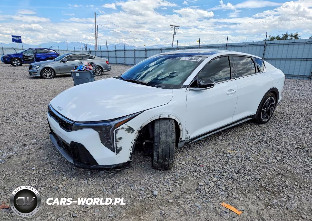 2025 Kia K4 Gt Line VIN:3KPFW4DE6SE197417 - 1