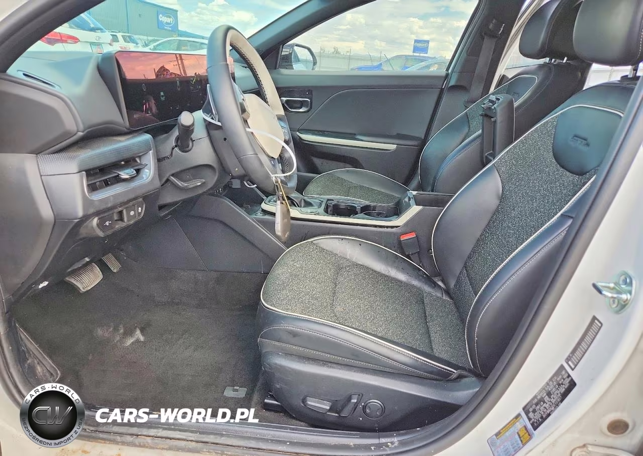 2025 Kia K4 Gt Line VIN:3KPFW4DE6SE197417 - 7