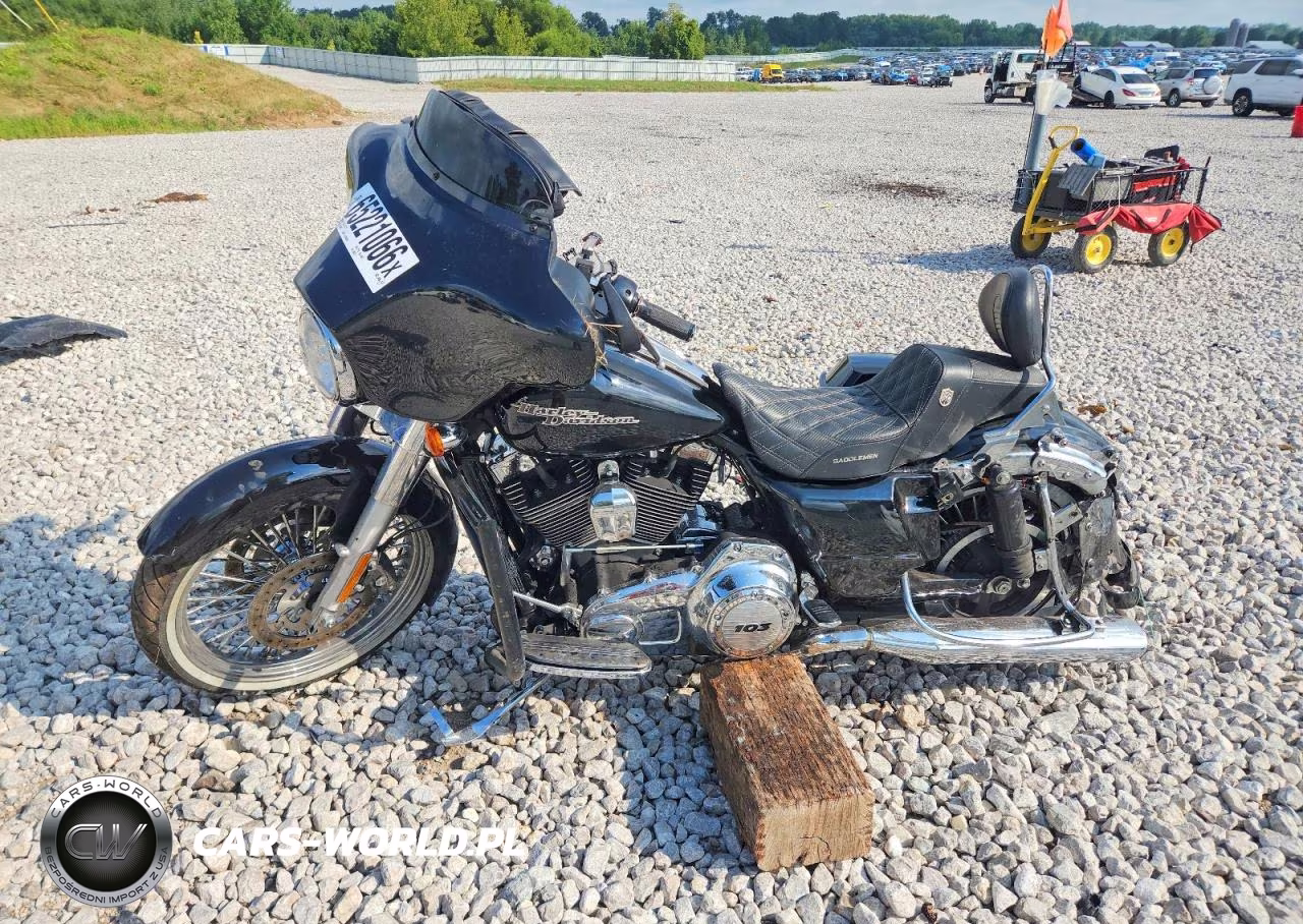 2012 Harley-Davidson Flhx Street Glide VIN:1HD1KBM12CB680472 - 3